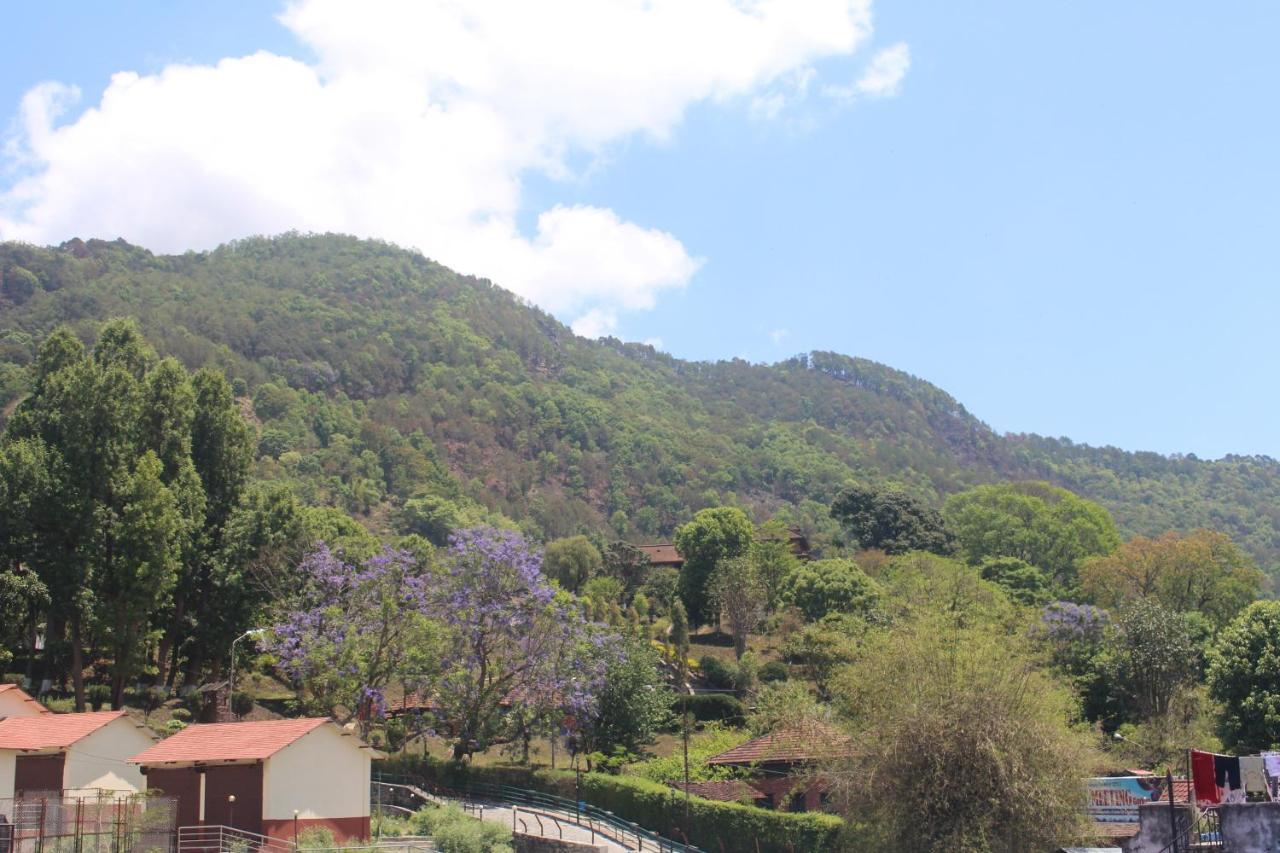 Universal Hotel & Lodge - Gorkha Exterior photo