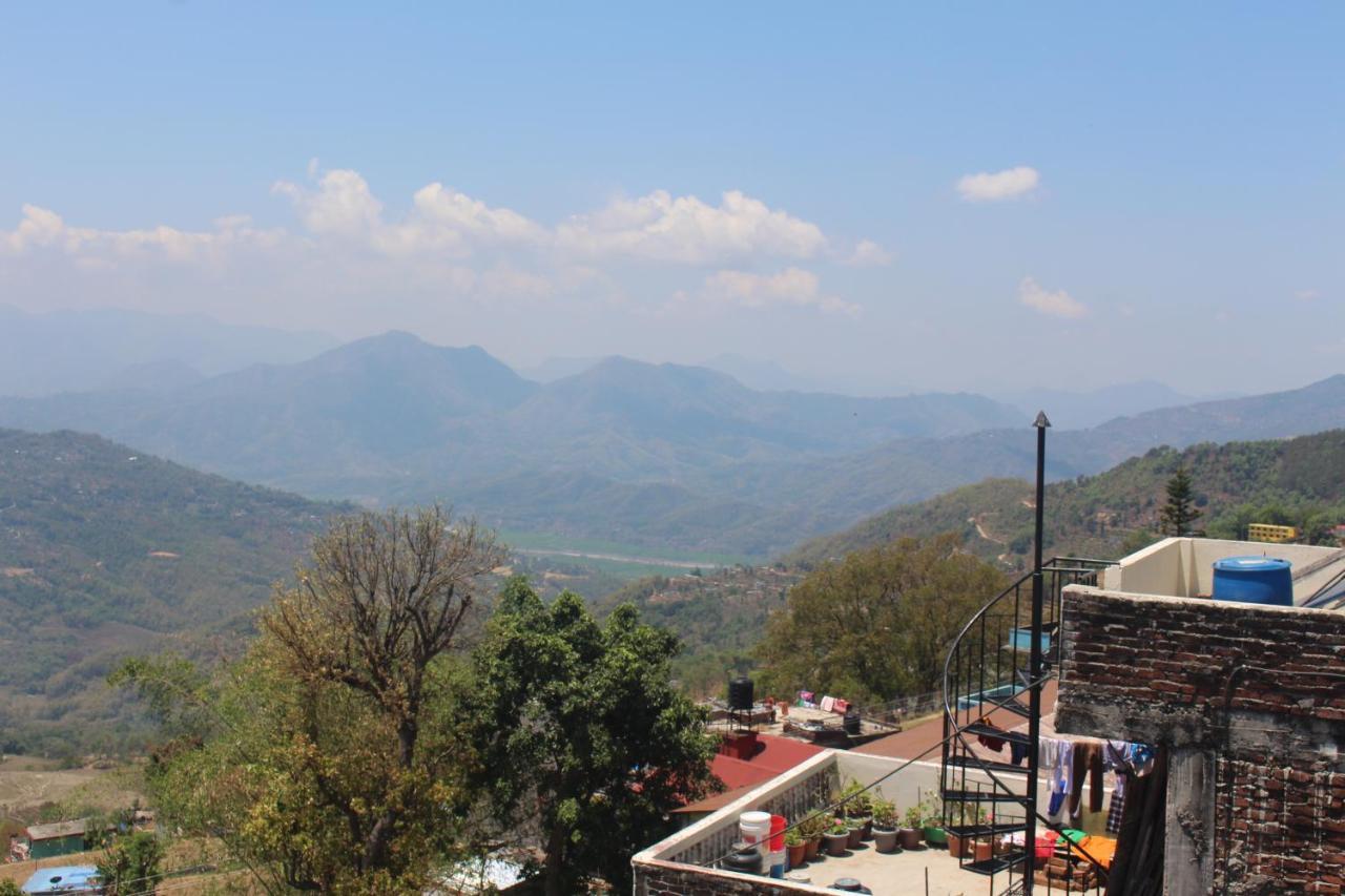 Universal Hotel & Lodge - Gorkha Exterior photo